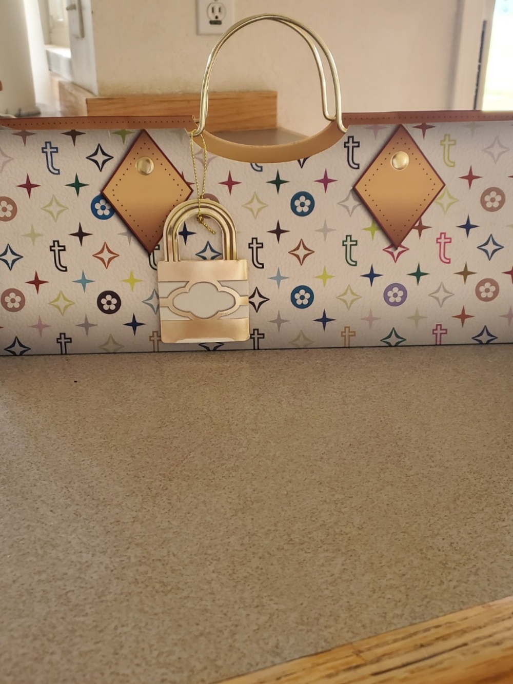 Cake Walk Seattle Pebble Beach Wine Bag NEW